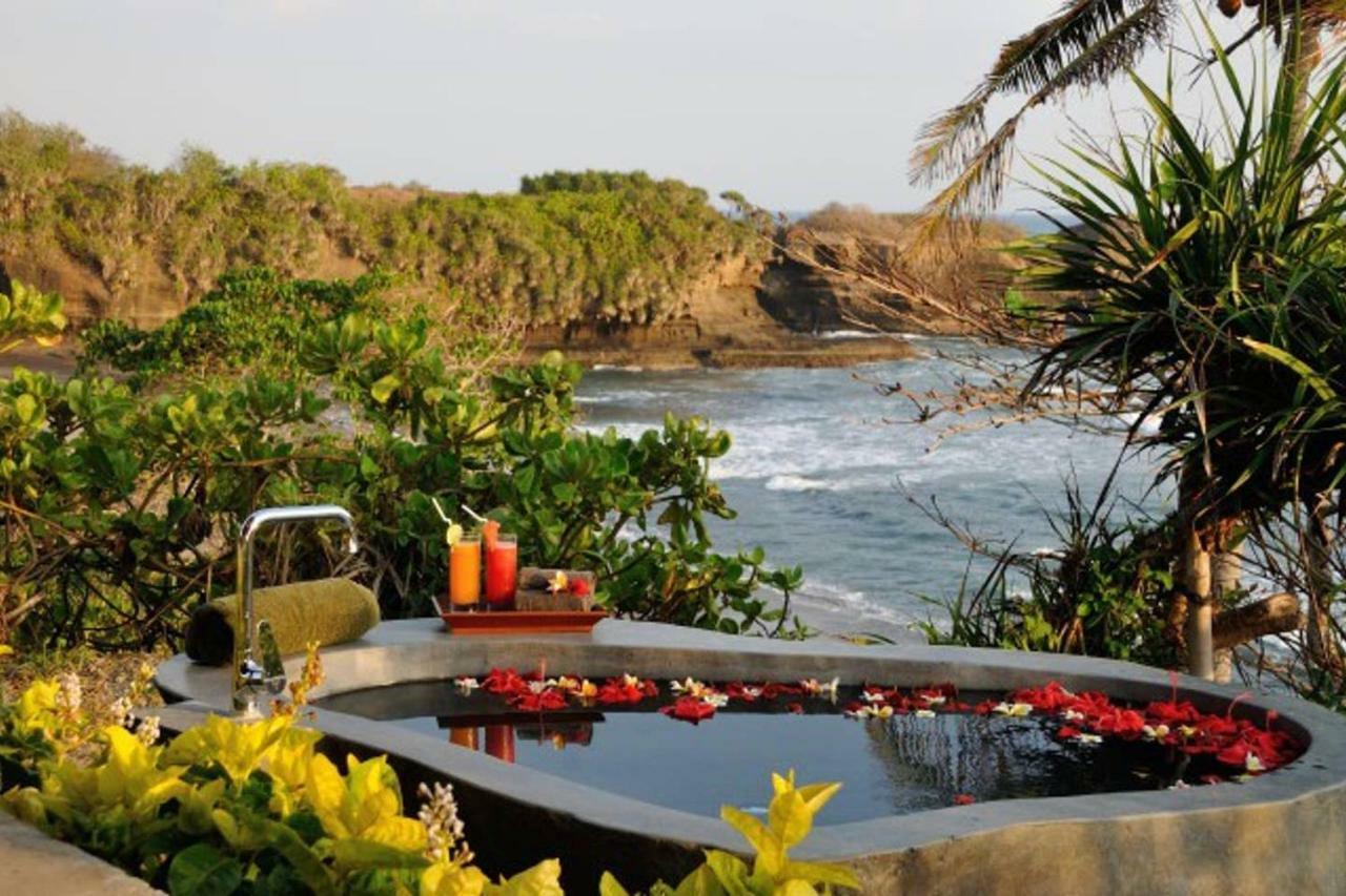 Bulung Daya Beach Villa Retreat Antasari エクステリア 写真